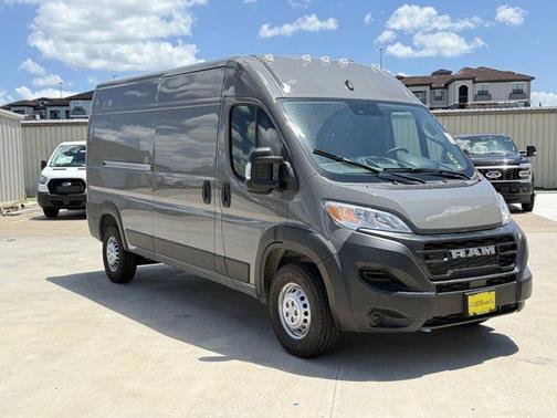 2025 RAM ProMaster 2500 Tradesman