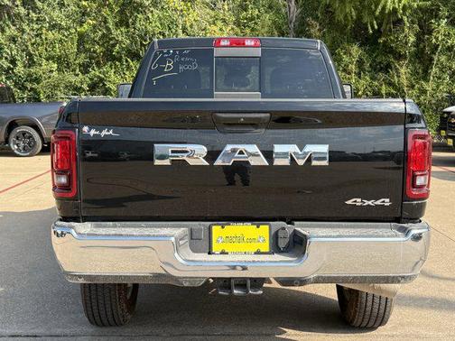 2025 RAM 2500 Tradesman Crew Cab 4x4 6'4' Box