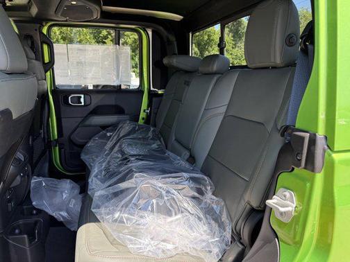 2025 Jeep Gladiator Mojave X