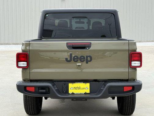 2025 Jeep Gladiator Sport