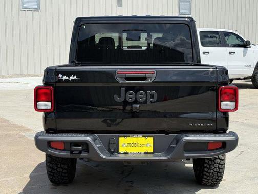 2025 Jeep Gladiator High Tide