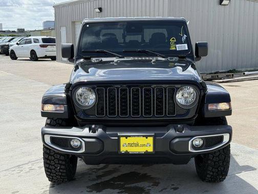 2025 Jeep Gladiator High Tide