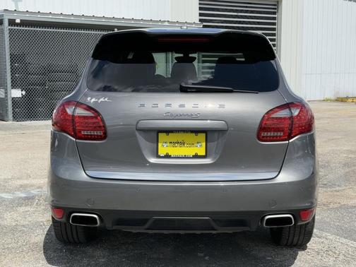 2014 Porsche Cayenne S