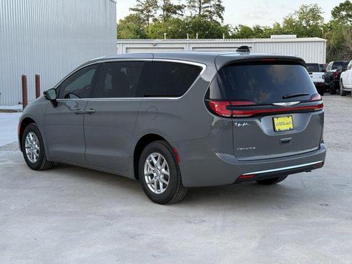 2025 Chrysler Pacifica L