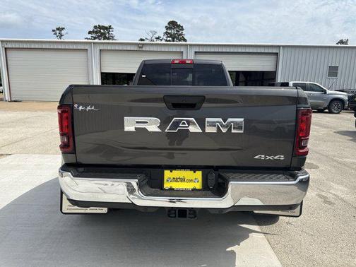2025 RAM 3500 Tradesman Crew Cab 4x4 8' Box