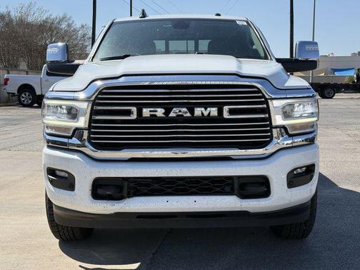 2023 RAM 2500 Laramie Crew Cab 4x4 6'4' Box