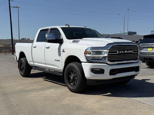 2023 RAM 2500 Laramie Crew Cab 4x4 6'4' Box