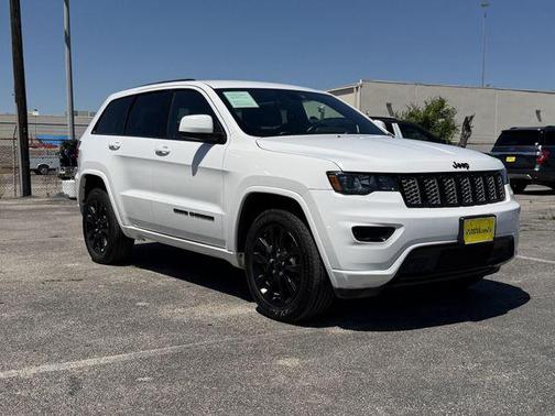 Bright White Clearcoat 2017 Jeep Grand Cherokee Altitude