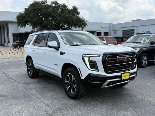 2025 GMC Yukon 4WD AT4