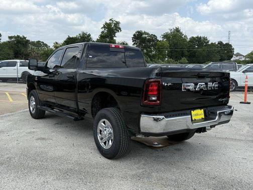 2025 RAM 2500 Tradesman Crew Cab 4x4 6'4' Box