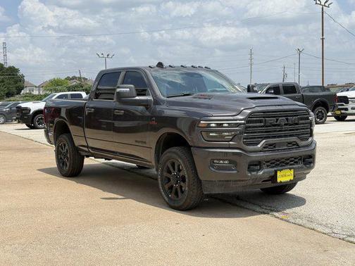 2025 RAM 2500 Laramie Crew Cab 4x4 6'4' Box