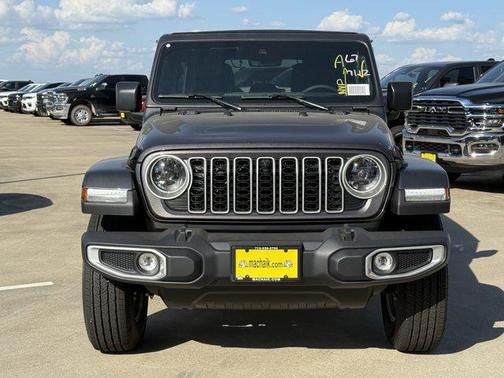 2025 Jeep Wrangler 4-Door Sahara 4x4