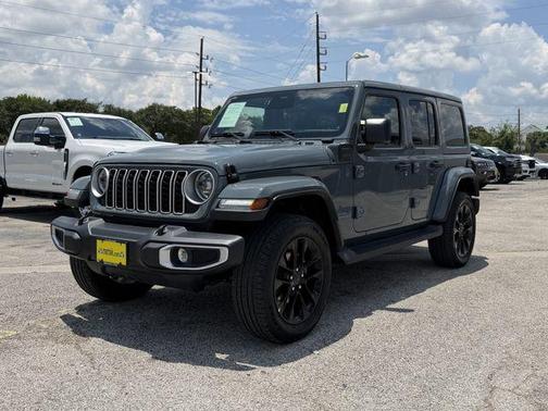 Anvil Clearcoat 2025 Jeep Wrangler 4xe Sahara