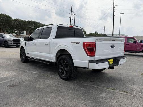 Oxford White 2021 Ford F-150 XLT