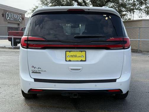 2021 Chrysler Pacifica Touring L