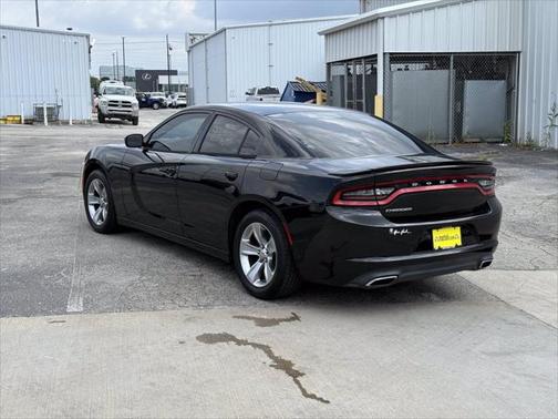 2016 Dodge Charger SE