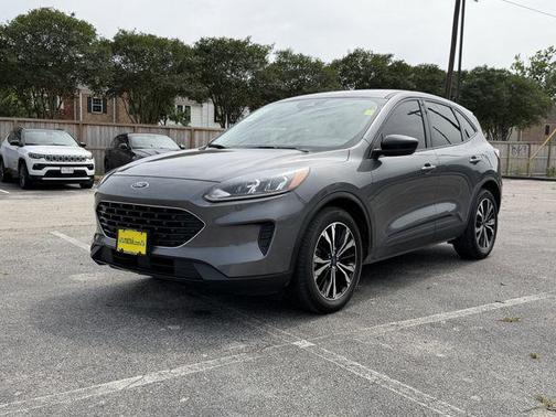Carbonized Gray Metallic 2022 Ford Escape SE