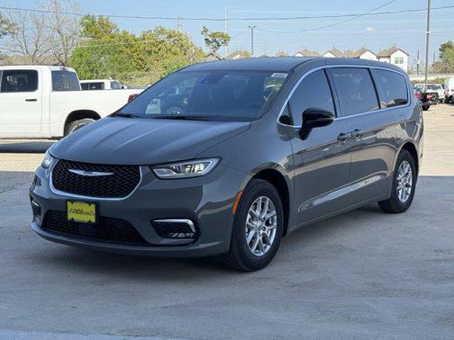 2025 Chrysler Pacifica L
