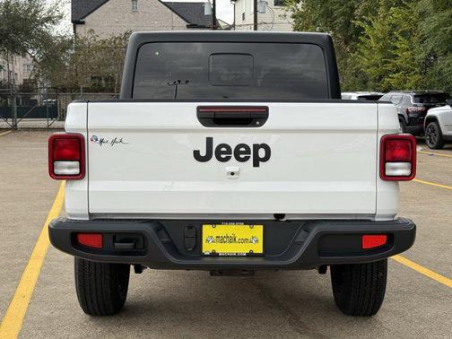 2026 Jeep Gladiator Sport