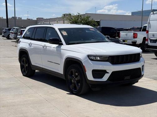 2023 Jeep Grand Cherokee Altitude