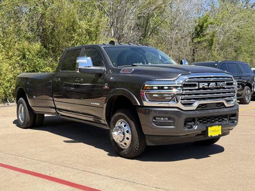 Granite Crystal Metallic Clearcoat 2026 RAM 3500 Longhorn