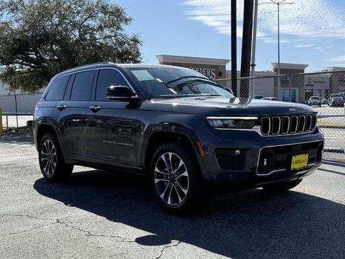 2022 Jeep Grand Cherokee Overland