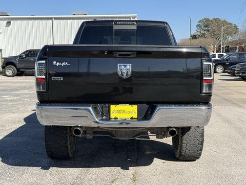 2019 RAM 1500 SLT