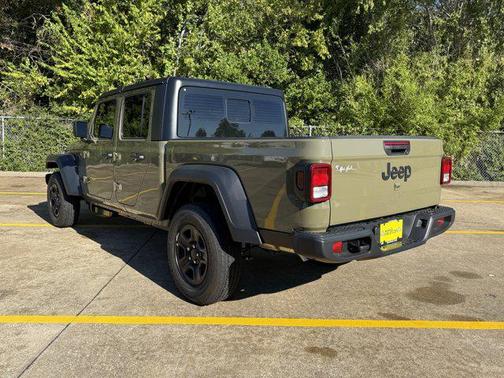 2026 Jeep Gladiator Sport