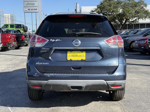 2016 Nissan Rogue SV
