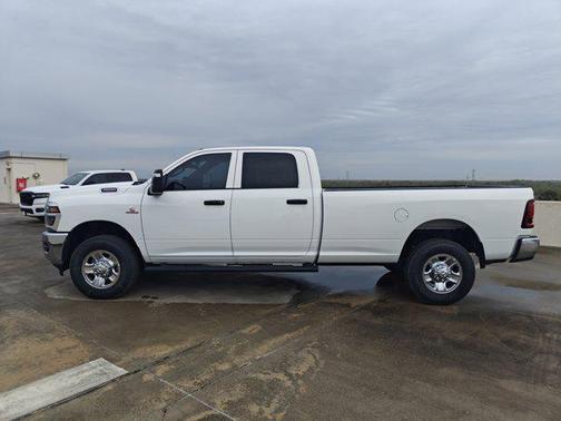 2025 RAM 3500 Tradesman Crew Cab 4x4 8' Box