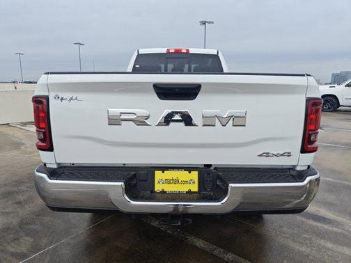2025 RAM 3500 Tradesman Crew Cab 4x4 8' Box