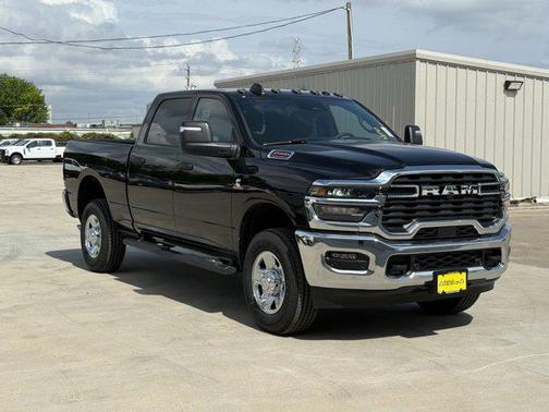 2025 RAM 2500 Tradesman Crew Cab 4x4 6'4' Box