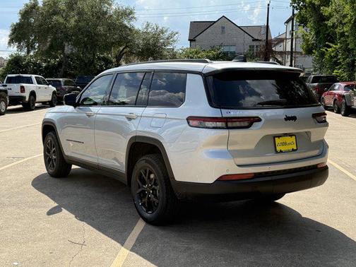 2025 Jeep Grand Cherokee L Altitude