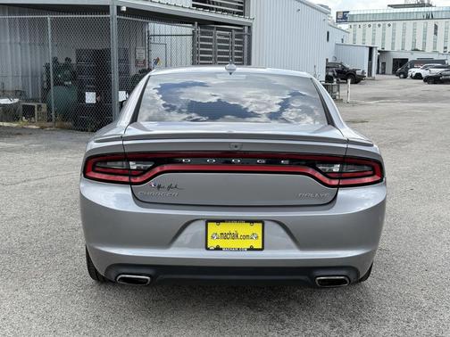 2015 Dodge Charger SXT