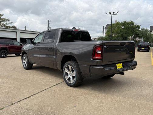 Granite Crystal Metallic Clearcoat 2026 RAM 1500 Express