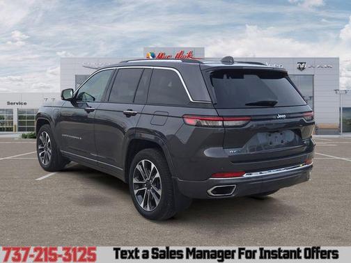 Baltic Gray Metallic Clearcoat 2022 Jeep Grand Cherokee 4xe Overland