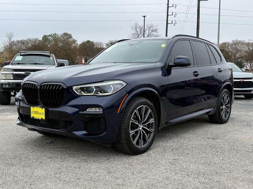 2021 BMW X5 M50i