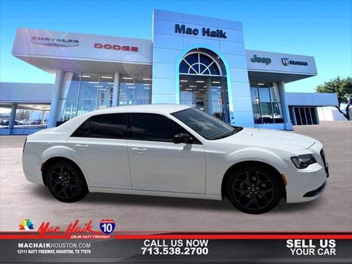 2022 Chrysler 300 Touring