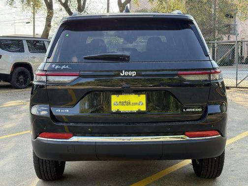 2025 Jeep Grand Cherokee Laredo