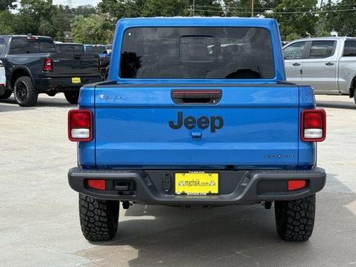 2025 Jeep Gladiator High Tide