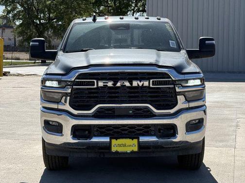 2025 RAM 2500 Tradesman Crew Cab 4x4 6'4' Box