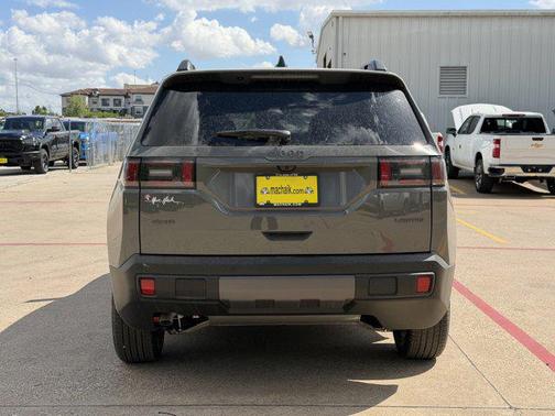 Sting-Gray Clearcoat 2026 Jeep Cherokee Limited