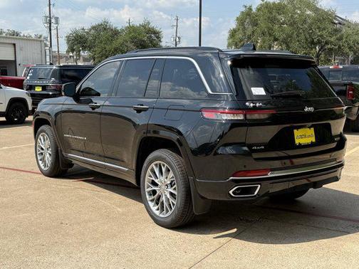 2025 Jeep Grand Cherokee Summit
