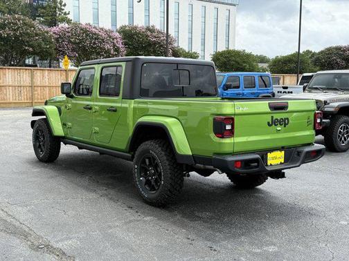 2025 Jeep Gladiator Willys