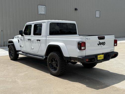 2025 Jeep Gladiator High Tide
