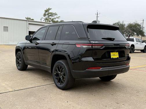 2026 Jeep Grand Cherokee Altitude