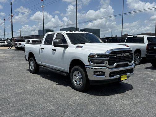 2025 RAM 2500 Tradesman Crew Cab 4x4 6'4' Box