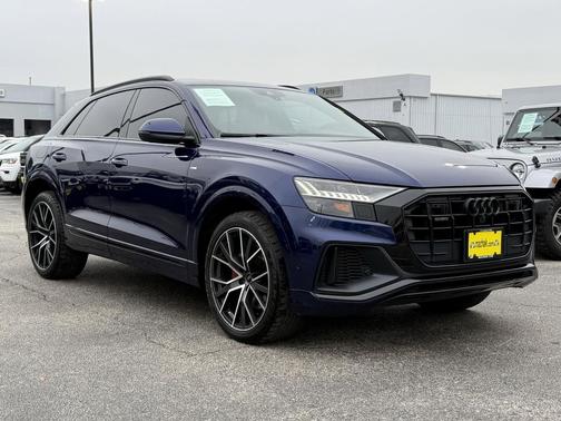 2021 Audi Q8 55 Premium Plus
