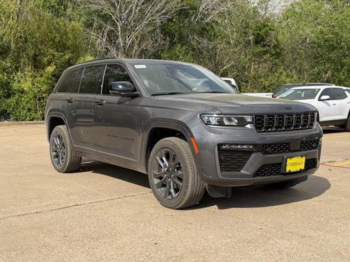 Baltic Gray Metallic Clearcoat 2026 Jeep Grand Cherokee Limited