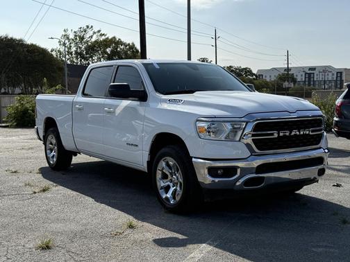 Bright White Clearcoat 2022 RAM 1500 Big Horn/Lone Star